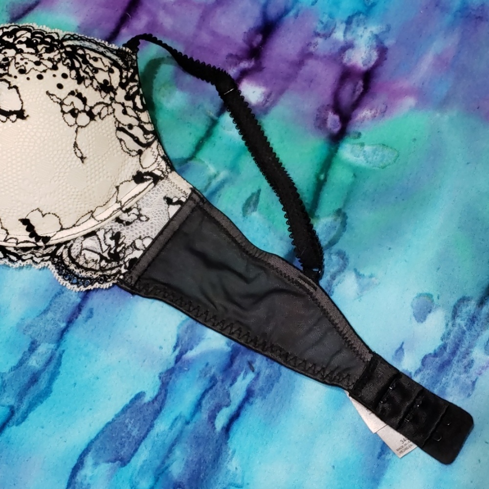 Victoria's Secret Blk/Wht Rhinestone Bra sz34C - Picture 7 of 8